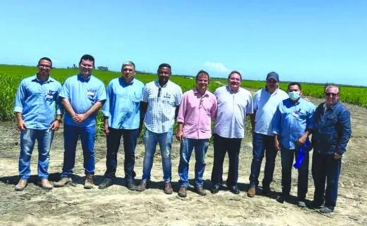 A comitiva foi recebida por diretores da usina e pelo vice-presidente da Federação da Agricultura de Alagoas, Edilson Maia