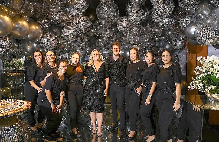 GISELLE BUARQUE reuniu um dream team para comandar a assessoria+cerimonial dos 60’s de Izabel Pinheiro