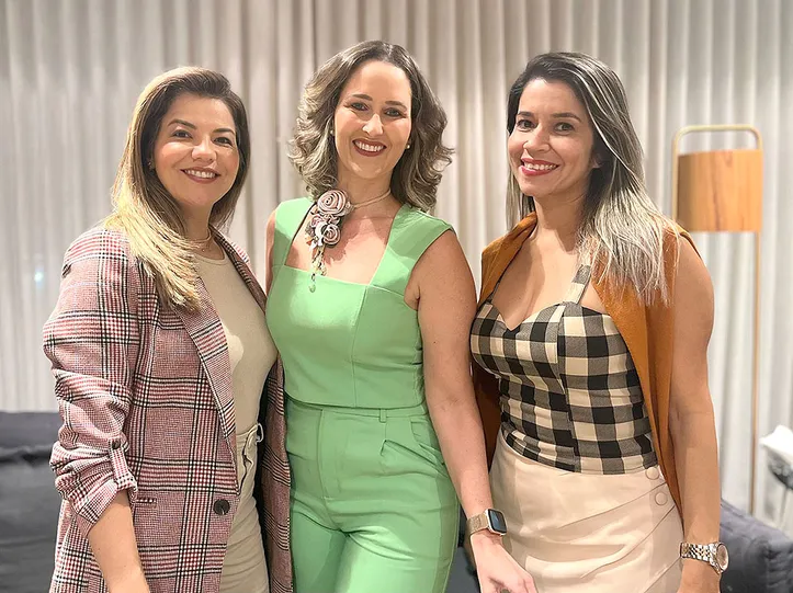 CRIS NUNES, WALDYRIA CALHEIROS E MERCIA MARINHO