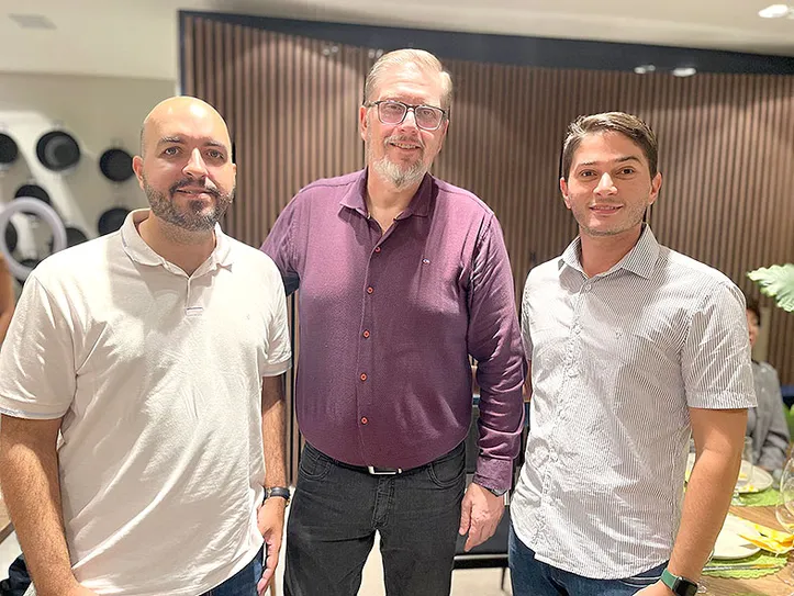 JORGE JR, MARCOS COSTA E CÉSAR HANSEN