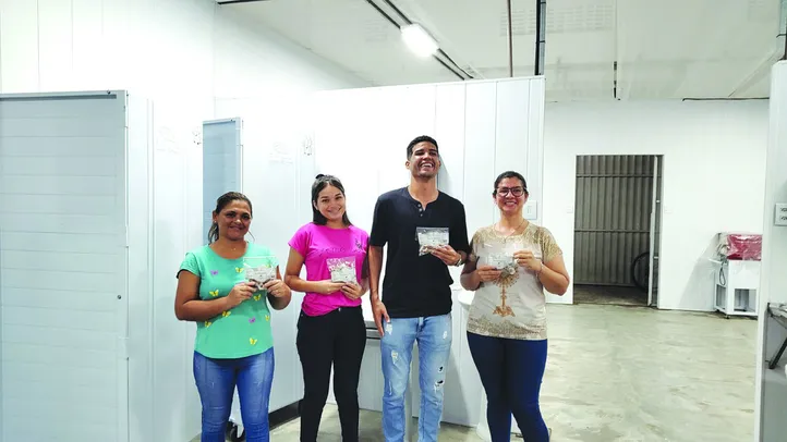 A partir da organização em associação, grupo tem conseguido crédito para aquisição de equipamentos próprios junto ao banco social comunitário É da Gente