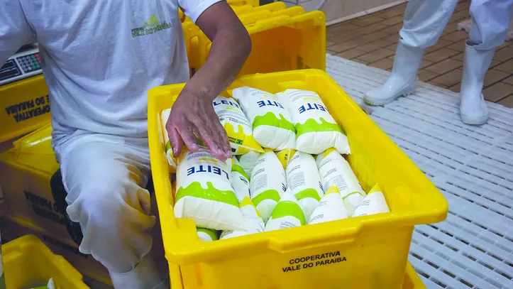 Fábrica inicia produção atendendo demanda do Programa do Leite