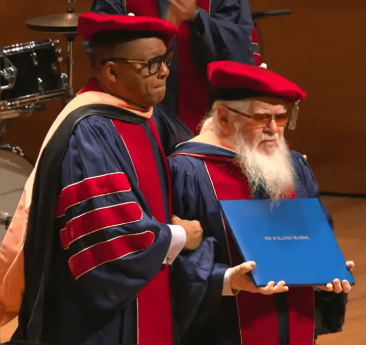Imagem ilustrativa da imagem Hermeto Pascoal recebe título Dr. Honoris Causa de escola de música