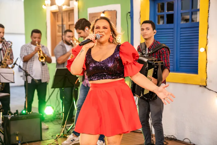 Imagem ilustrativa da imagem Kel Monalisa inicia temporada junina com novo álbum visual