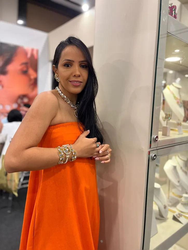 MILKA PEREIRA também apostou nas bijoux deluxe para prospectar novos clientes do atacado