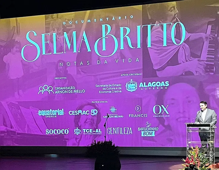 Mentor do projeto do documentário que retratou vida+obra de Selma Britto, FERNANDO JAMES, diretor comercial da TV Mar, fez um discurso emocionado