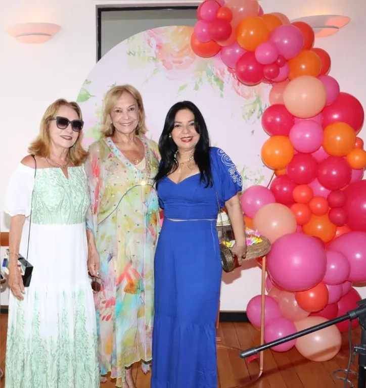 A aniversariante recebeu lote extra de familiares para brindar idade nova