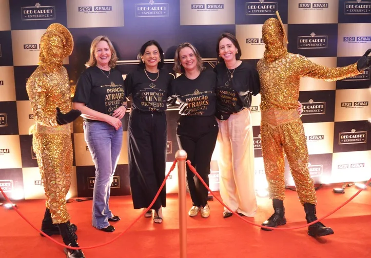 CLÁUDIA PIATTI, ANA PAULA ANDRADE, MÔNICA VIEIRA e NOAH VERDE, profissionais responsáveis pelas áreas de marketing e comercial da Federação das Indústrias do Estado de Alagoas (Fiea), durante evento que reuniu colaboradores do Sesi e Senai para experiências sobre relacionamento e transformação