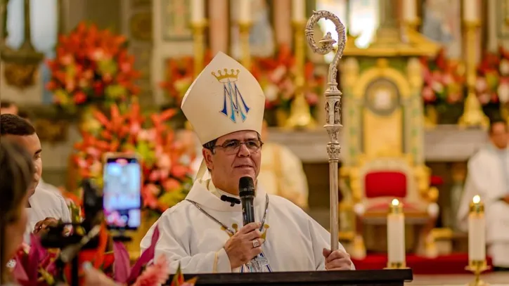 Dom Carlos Alberto Breis, arcebispo metropolitano de Maceió, celebrou seus 30 anos de ordenação sacerdotal na semana passada, dentro das festividades de Nossa Senhora dos Prazeres, padroeira da capital