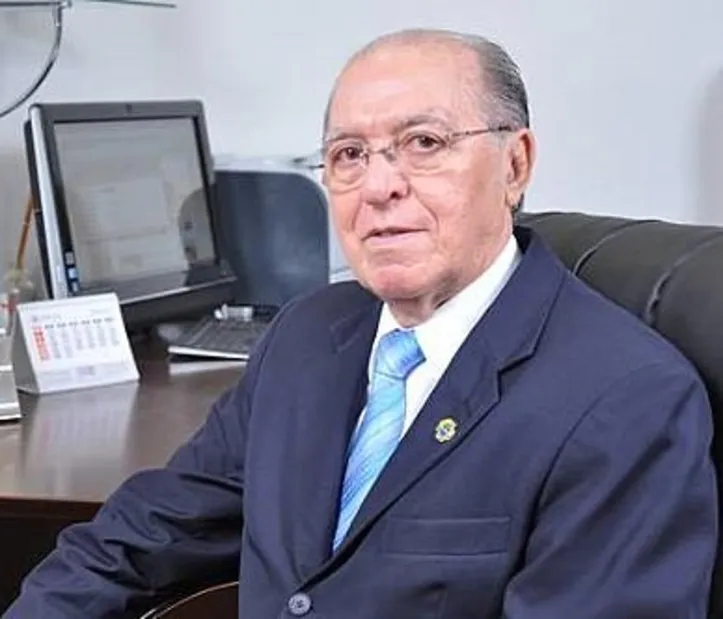 O provedor da Santa Casa de Maceió, HUMBERTO GOMES DE MELO, recebeu o certificado de Gestão de Indicadores de Qualidade e Desempenho conferido pela Associação de Medicina Intensiva Brasileira (AMIB). O selo reconhece a eficiência e a qualidade das cinco UTIs da instituição