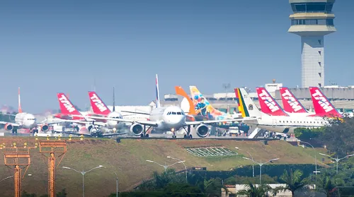 Funcionário morre após ser atropelado por ônibus dentro do Aeroporto de Congonhas - Imagem