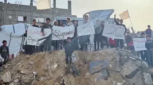 Palestinos protestam contra o Hamas após volta do conflito - Imagem