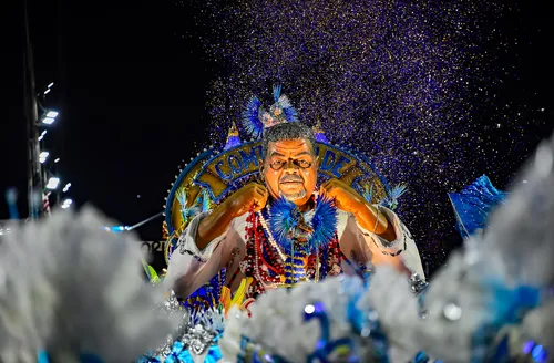 Beija-Flor é campeã após disputa acirrada com Grande Rio e Imperatriz