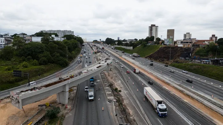 Obras da rodovia Presidente Dutra, que recebeu o maior volume de aporte de uma concessão rodoviária na história do BNDES