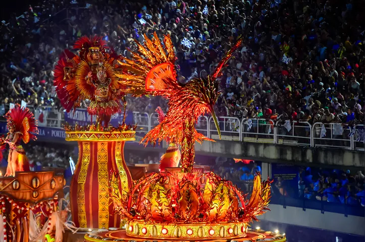 Imagem ilustrativa da imagem Beija-Flor é campeã após disputa acirrada com Grande Rio e Imperatriz