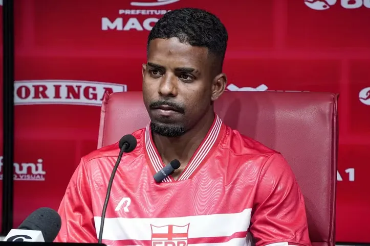 Lateral-direito Hayner jogou contra o Sport, mas pela Copa do NE