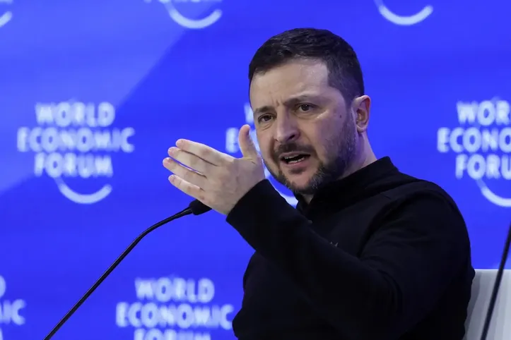 Volodymyr Zelensky afirmou que conversa telefônica entre ele e Trump foi “relevante e franca”