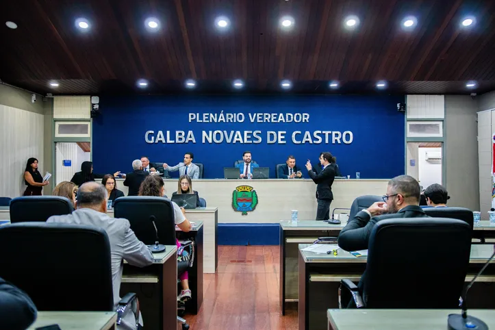 Câmara altera Lei Orgânica e abre caminho para vereador assumir cargo de 2º escalão