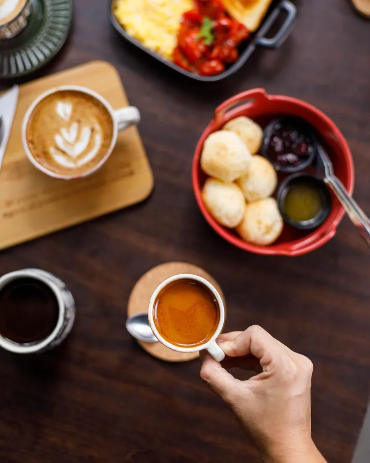 Apesar das variáveis, o café quente ainda é o mais pedido, mesmo no verão