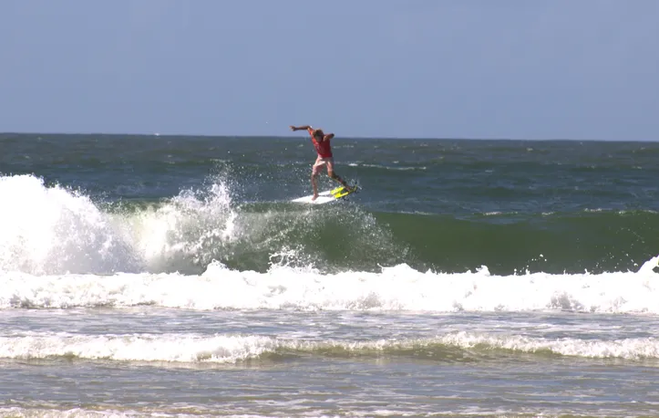 Reserva busca incentivar a prática do surf no Francês