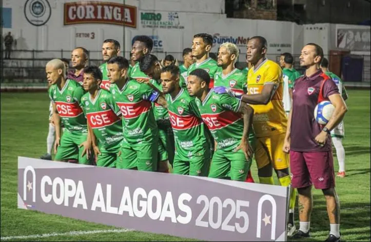 Elenco do CSE reunido