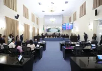 ALE derruba veto e aprova multa para quem invadir cultos religiosos imagem