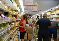 Consumo das famílias mantém-se em alta no mês de abril imagem