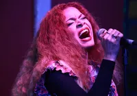 Dêza retorna a Alagoas com show em homenagem a Djavan imagem