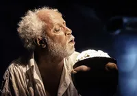 Espetáculo que imagina autópsia do cérebro de Lima Barreto chega a Maceió imagem