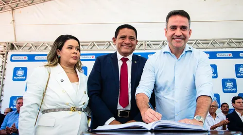 Paulo empossa Júlio Cezar como secretário de Relações Federativas - Imagem