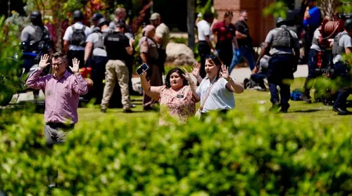 Tiroteio em universidade da Flórida deixa 2 mortos e 6 feridos - Imagem