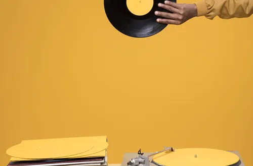 Evento voltado à escuta analógica de música acontece nesta quarta-feira