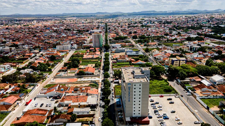 Arapiraca, 28 de marçø de 2023

Vista aérea de Arapiraca / AL - Brasil.

Foto:@Ailton Cruz
