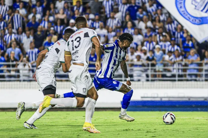CSA vem de vitória sobre o Maringá, na rodada passada: 3 a 2