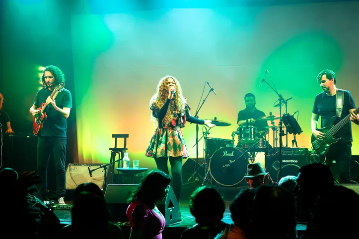 Imagem ilustrativa da imagem Dêza retorna a Alagoas com show em homenagem a Djavan