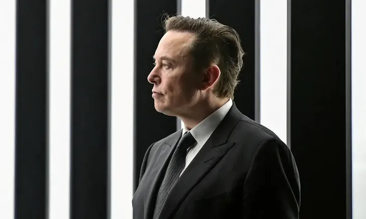 Dono da Tesla encerra ciclo em meio a polêmicas e frustrações