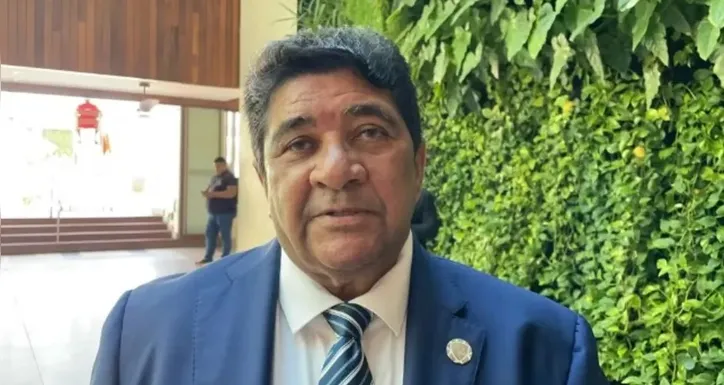 Dois pedidos tinham sido feitos para saída de Ednaldo do cargo