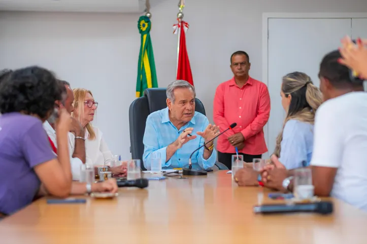 Lessa se reuniu ontem com representantes de entidades sindicais envolvidas na questão da água