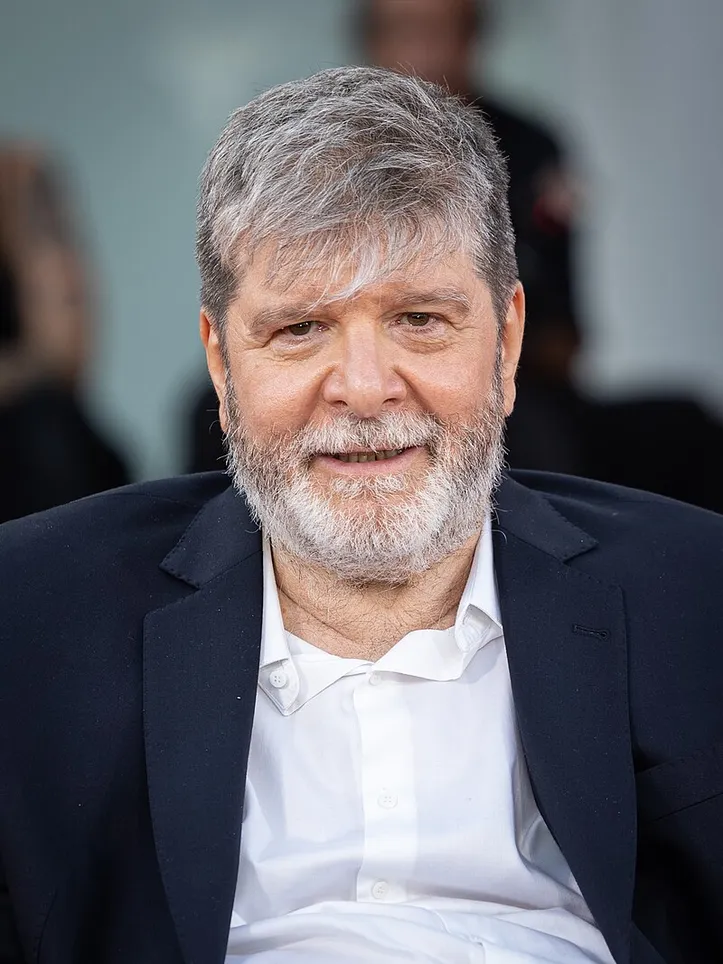 Marcelo Rubens Paiva lança novo livro que conta parte de sua história