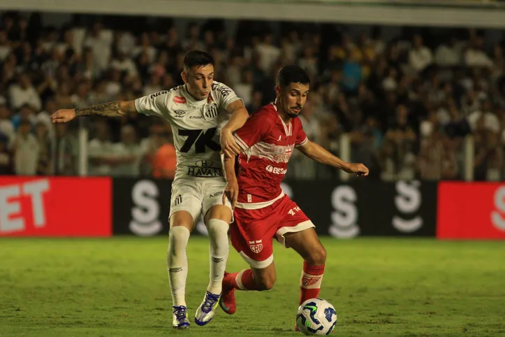 CRB e Santos ficaram no empate de 1 a 1, em jogo pela Copa do Brasil, na Vila Belmiro, nessa quinta