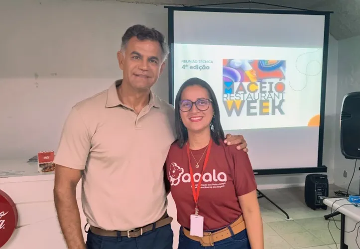 Idealizador da Maceió Restaurant Week, FERNANDO REIS celebra com a supervisora financeira da APALA, SARA JEIME ANDRESSA, mais uma parceria que une gastronomia e solidariedade