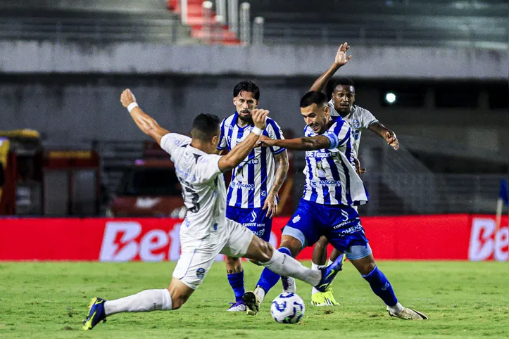 CSA vem de vitória heroica sobre o Grêmio, por 3 a 2, na quarta-feira (30), pela Copa do Brasil
