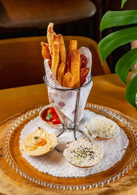 Imagem ilustrativa da imagem Frutos do mar com requinte alagoano: experiência deliciosa no Marô Restaurante