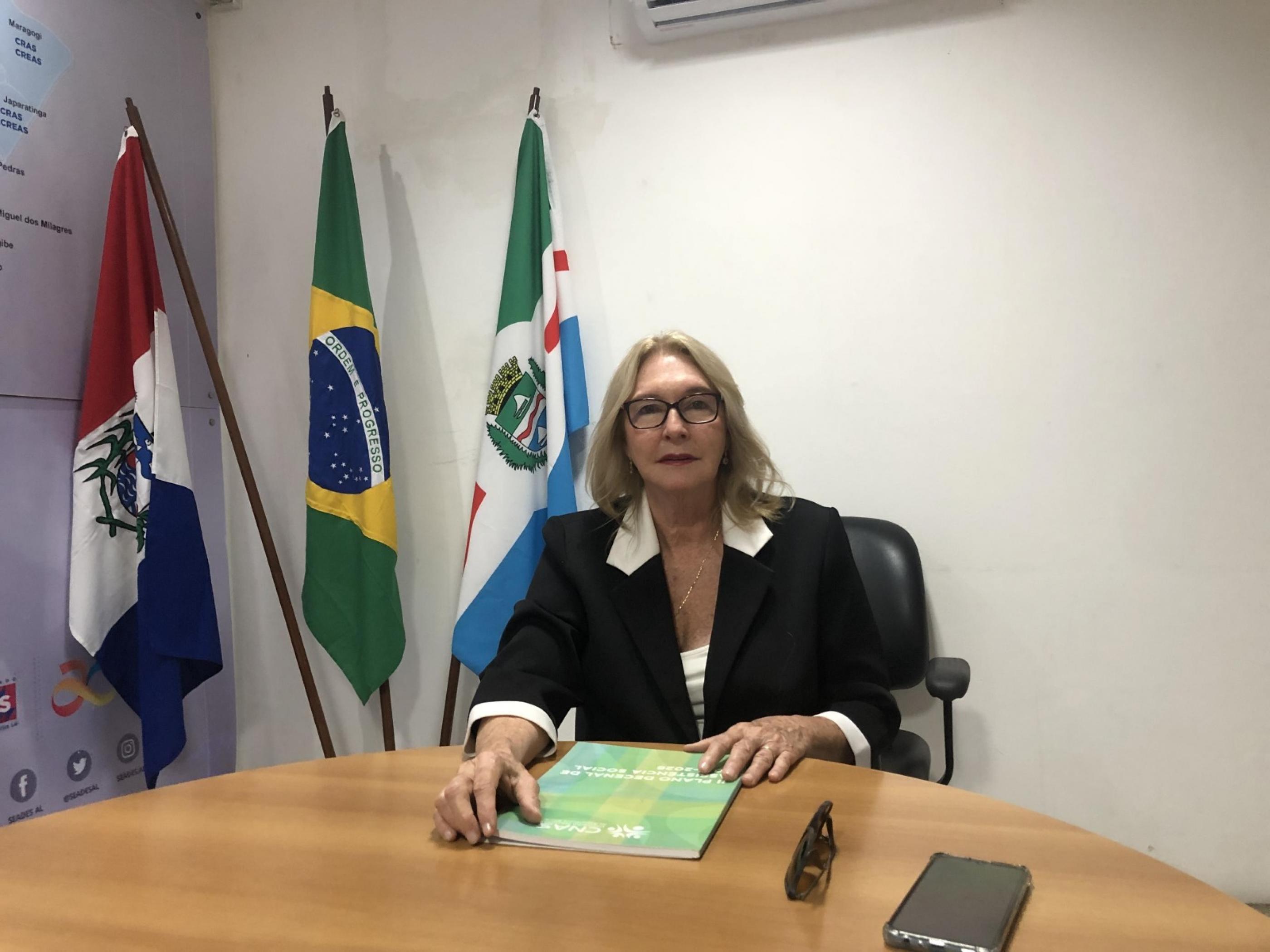 Kátia foi prefeita de Maceió por dois mandatos e agora é secretária de Estado de Assistência e Desenvolvimento Social