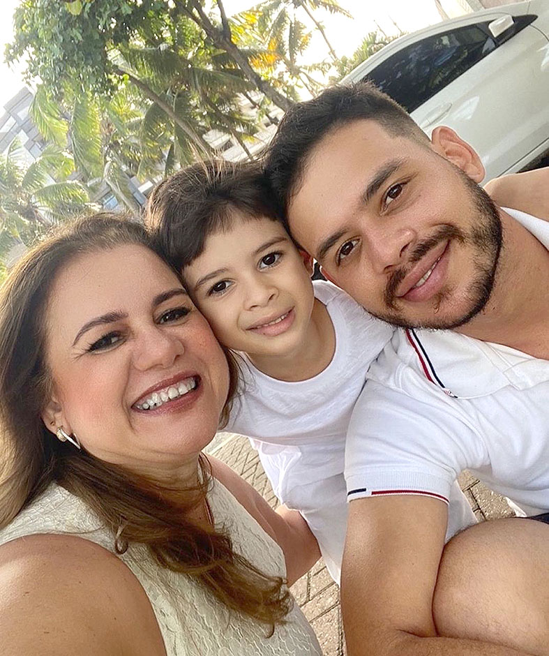 Imagem ilustrativa da imagem Zezeco e Jade Rocha receberam na Stella Marina, na BSM, para mais uma edição da tradicional feijoada
