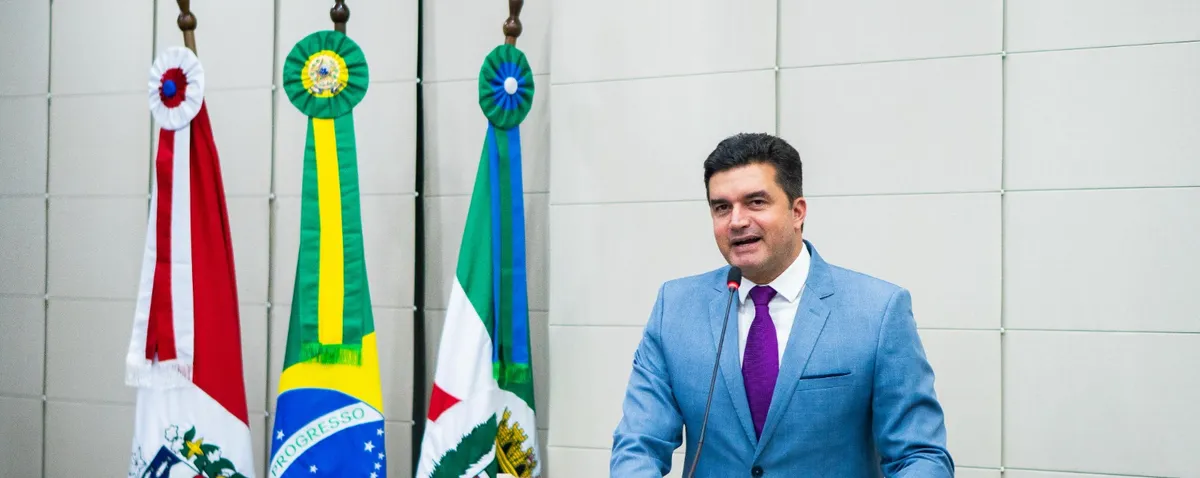 Justiça nega liminar e mantém decisão da Câmara que rejeitou contas de Rui