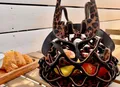 Bolsa que se adapta à superfície é destaque de marca emergente