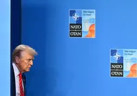 Ataque atrasou em 'muitos anos' o programa nuclear do Irã, diz Trump imagem