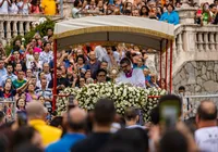 Católicos celebram Corpus Christi com missas e procissão imagem