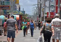 Comércio de Maceió é movimentado por procura de roupas e acessórios juninos imagem